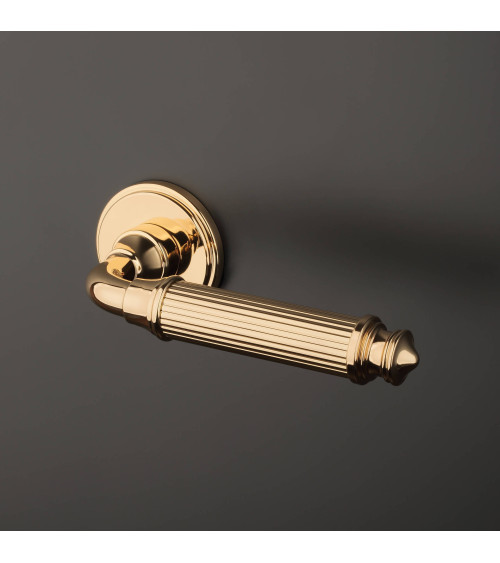 Puxador de porta dourado polido NIGELLA design