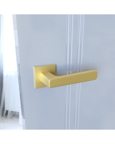 Puxador de porta ouro mate PARMA design montado numa porta