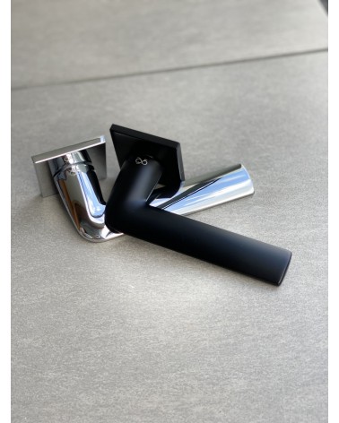 Puxador de porta STINGER design com duas cores