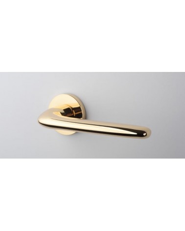Puxador de porta dourado AZALIA puxador design vista de frente