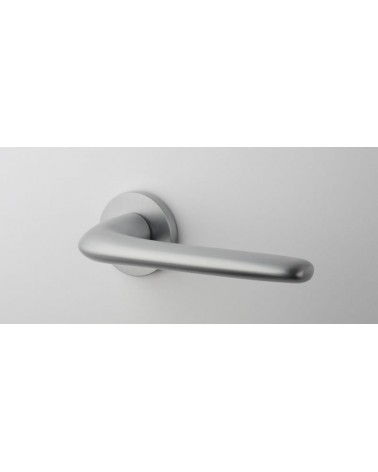 Puxador de porta Cromo acetinado AZALIA puxador design vista de frente