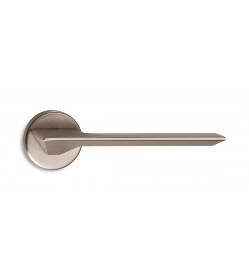 Puxador de porta níquel acetinado Ento Cedro design