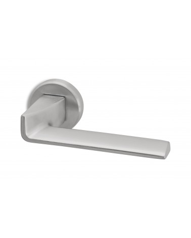 Puxador de porta cromado acetinado Ento Edge puxador design