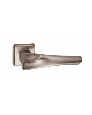 Puxador de porta futurista Ento Anatomica ferragens design