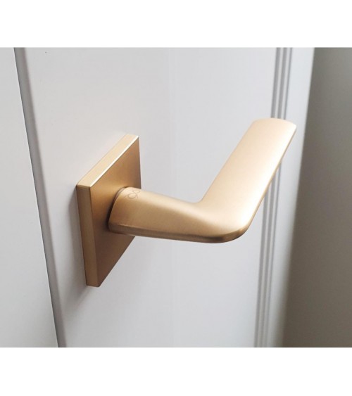 Puxador de porta dourado mate STINGER puxador design