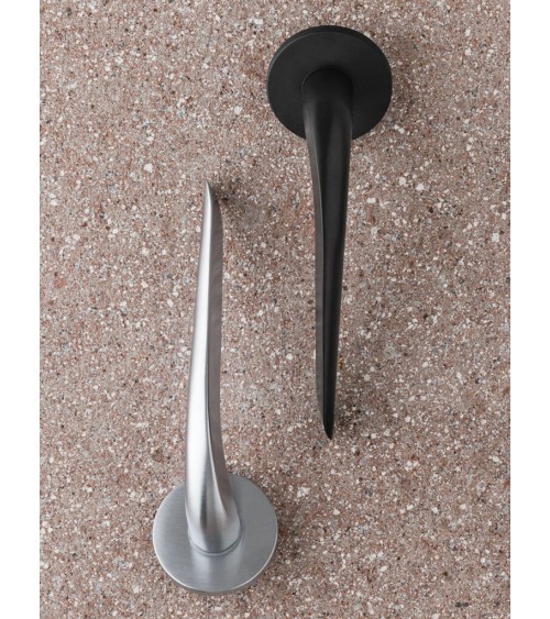 Puxador de porta em latão Mandelli Coupé puxador design