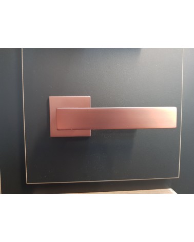 Puxador de porta cor cobre WARNA puxador design vista de frente