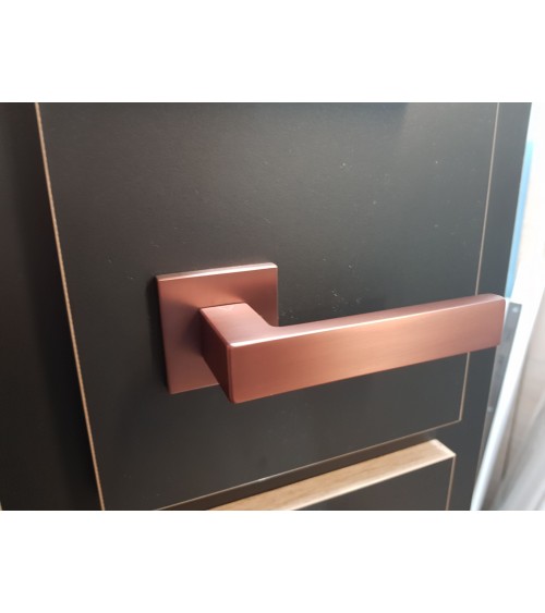 Puxador de porta cor cobre WARNA puxador design
