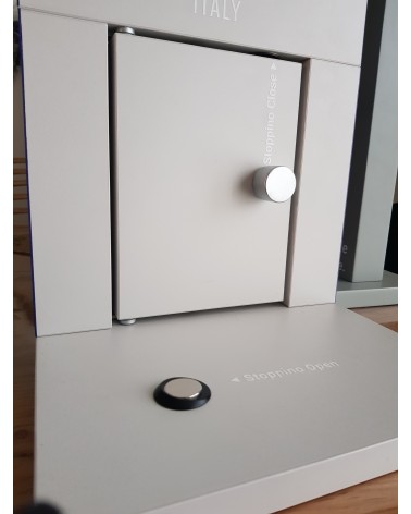 Batente de porta magnético Verum Stoppino Open - inovação 2023 - muito discreto - puxador design