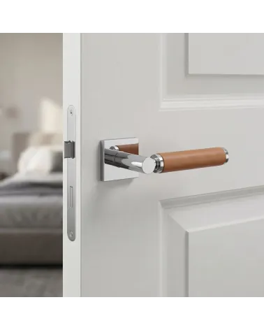 Puxador de Porta Quadrado Cromo Polido em Couro | Luxo e Brilho