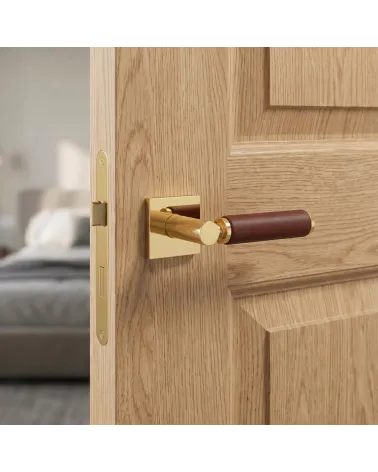 Puxador de Porta Quadrado Ouro Polido em Couro | Opulência e Classe