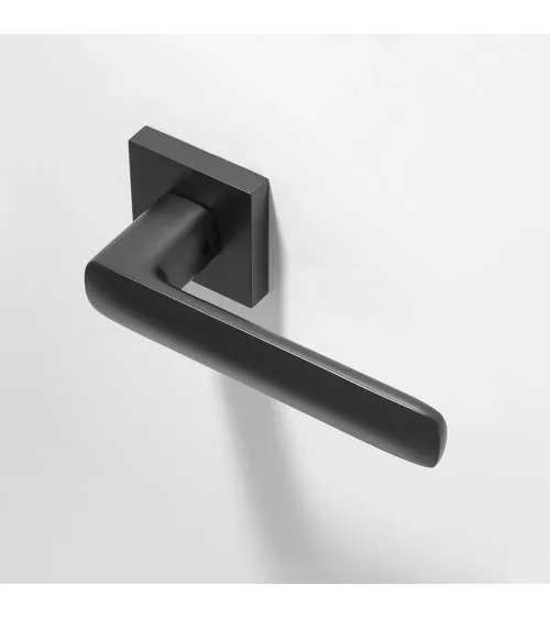 Maçaneta de porta Écir em zamak com acabamento preto