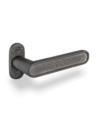 Puxador de porta em ferro preto