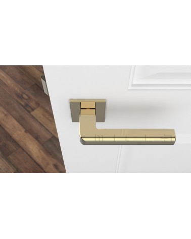 Puxador de porta ouro polido SALICE ferragens design vista de cima montado numa porta