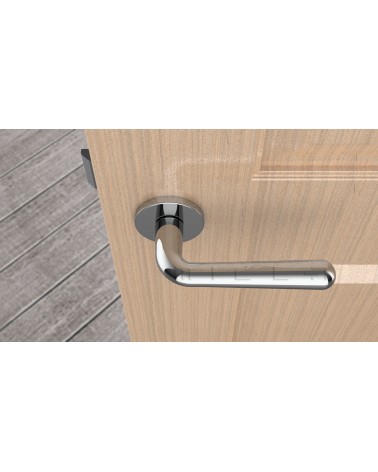 Puxador de porta IRGA design cromado polido vista de cima montado numa porta