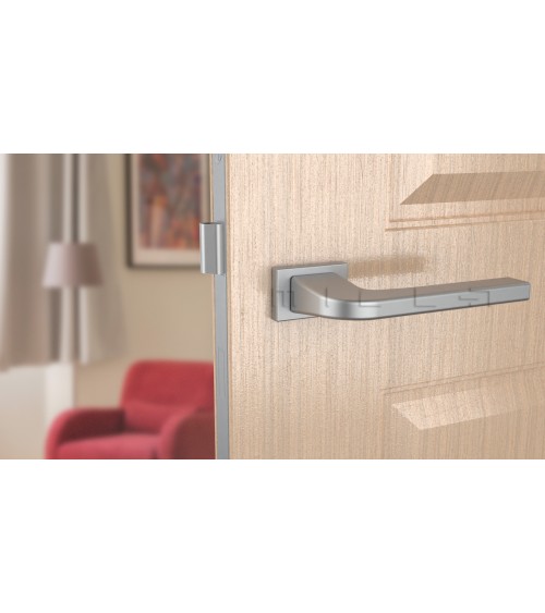 Puxador de porta ISMENA cromado acetinado ferragens design