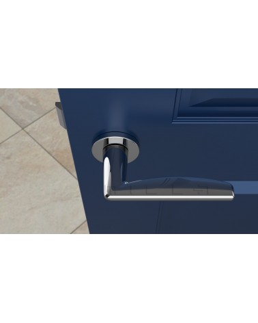 Puxador de porta cromado polido LUNA puxador design vista de cima montado numa porta