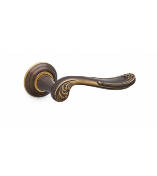 Puxador de porta bronze escultura Mandelli Lord puxador design