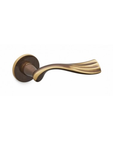 Puxador de porta bronze Mandelli River puxador design