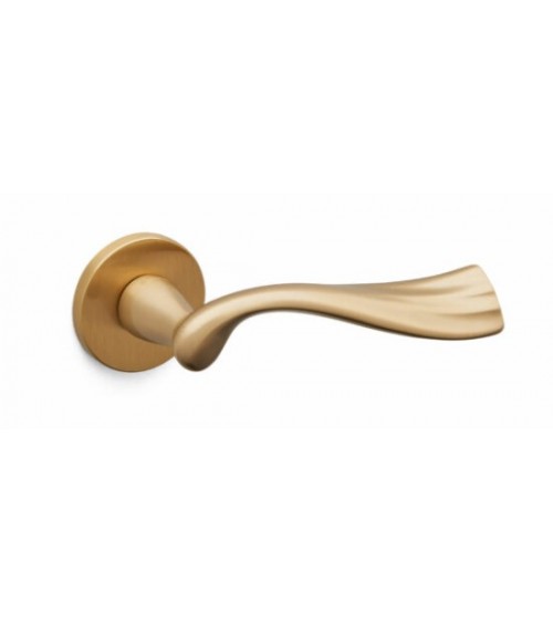 Puxador de porta dourado mate Mandelli River puxador design