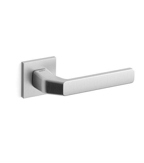 Puxador de porta cromado acetinado Mandelli Fenix ferragens design