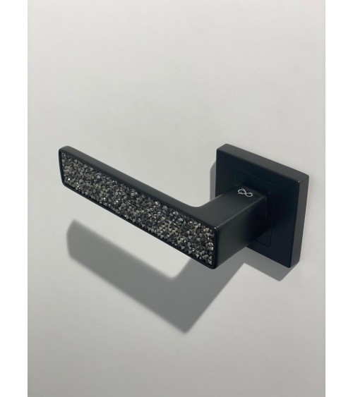 Puxador de porta preto GLAMOUR ferragens design vista de cima montada numa porta