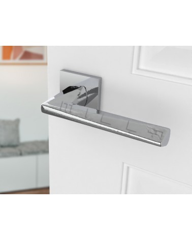 Puxador de porta moderno DIAMANT puxador design vista inclinada montado numa porta