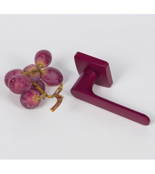 Puxador de porta cor Violeta Bordéus pôr do sol - Moon One Carré - puxador design