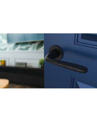 Puxador de porta em zamak HIACYNTA puxador design vista de cima inclinada montado numa porta