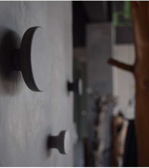 Cabide de parede em betão / Botão de móvel Pomolo Made in Grécia - puxador design