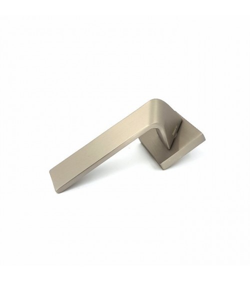 Puxador de porta Buzz QR com roseta chave I - ferragens design