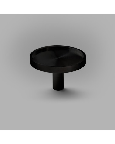 Botão de móvel preto INA BLACK puxador design modelo largo sobre fundo cinzento