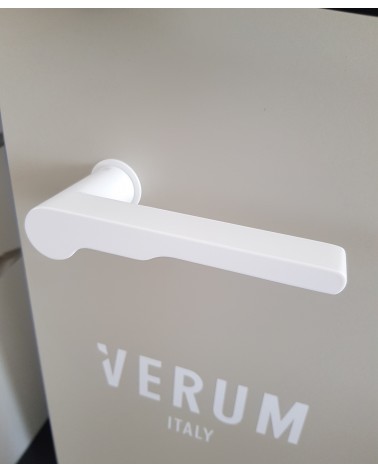 Puxador de porta VERUM Wind, design de alta gama - puxador de design