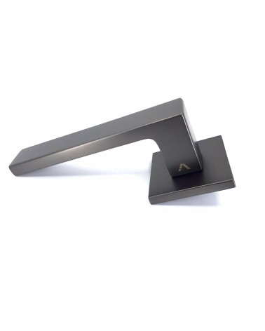 Puxador de porta zamak WARNA design vista de perfil