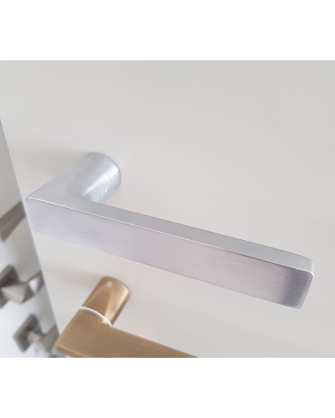 Puxador de porta VERUM Baar, minimalismo extremo - puxador design