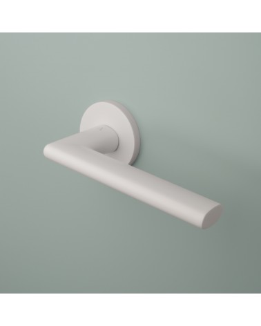 Puxador de porta branco KALMIA puxador design montado numa porta