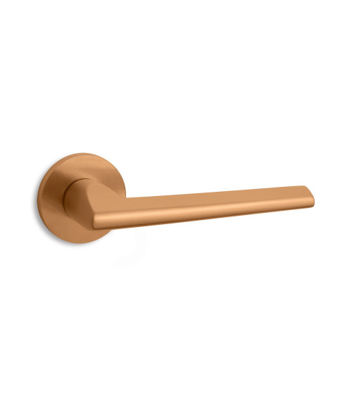 Puxador de porta cobre Ento Pilot puxador design