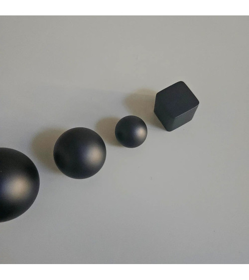 Botão de móvel em latão ODETE BLACK M puxador design