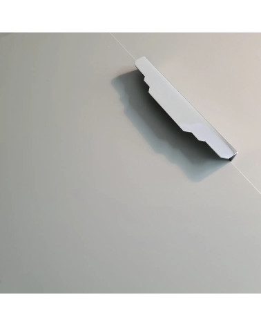 Puxador de móvel em cromo polido KARLA CR design visto de baixo