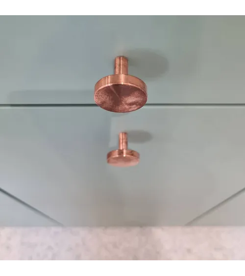 Botão de móvel em latão NENA M design