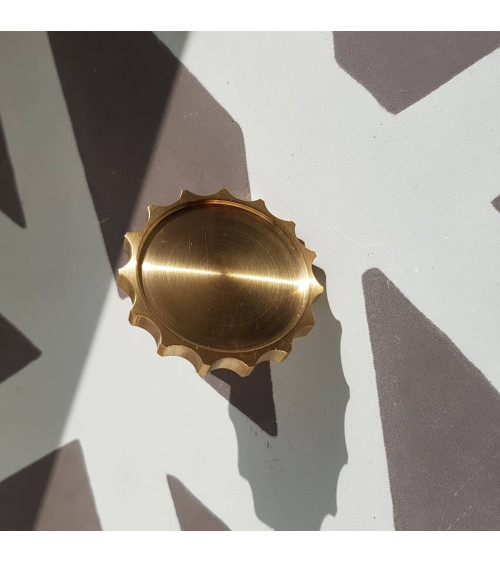 Botão de móvel dourado polido LEXI design