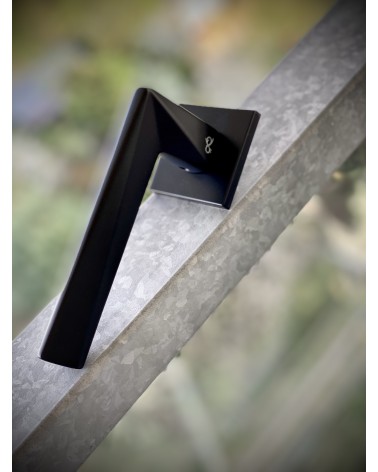 Puxador de porta zamak DIAMANT design cor 1 vista de perfil