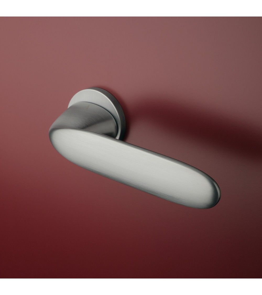Puxador de porta cromo acetinado PEONIA puxador design