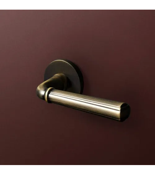 Puxador de porta retro CASCADA em placa redonda - puxador design