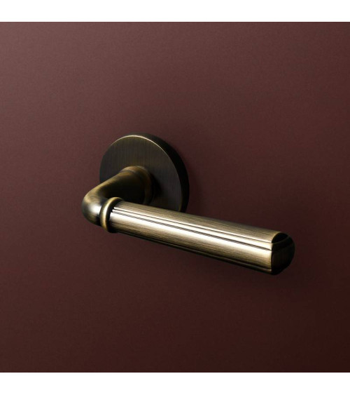 Puxador de porta retro CASCADA em placa redonda - puxador design