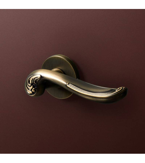 Puxador de porta em zamak ERIS ferragens design