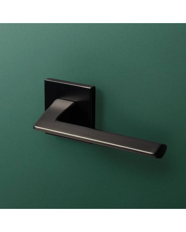 Puxador de Porta Preto para uma aparência sofisticada - Modelo EVER