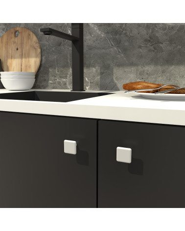 Puxador de móvel branco NOX design fixado num móvel