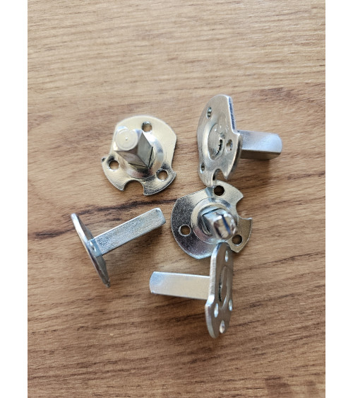 Platine perfurada de fixação com espigo quadrado para puxador de porta