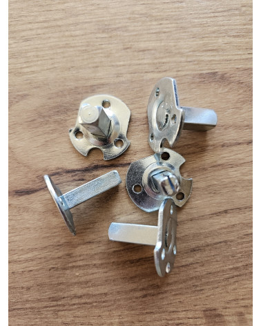 Platine perfurada de fixação com espigo quadrado para puxador de porta